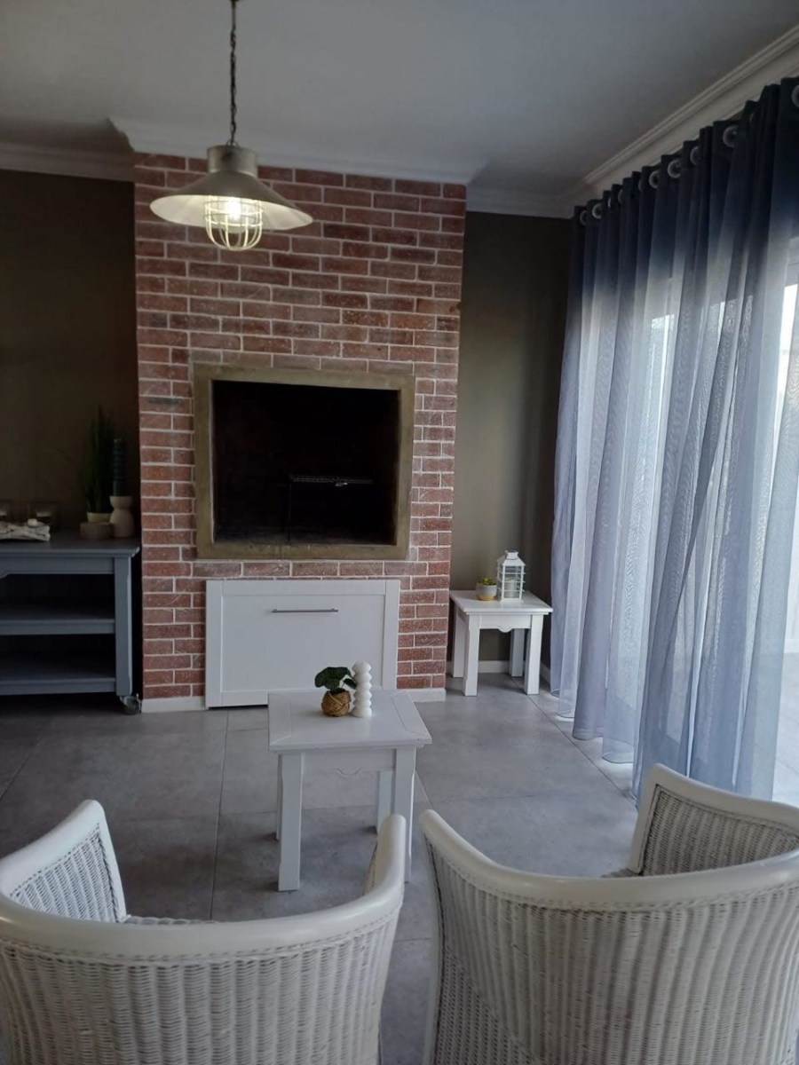 To Let 4 Bedroom Property for Rent in Pinnacle Point Golf Estate Western Cape